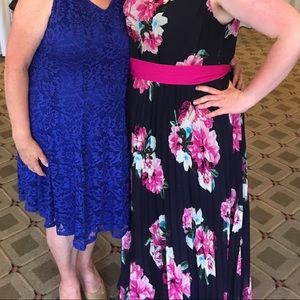 Navy floral maxi dress 🎀